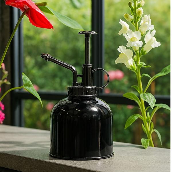 Plant mister – Plantenvernevelaar – RVS plantenspuit – Donker zilver – ↑ 15,5 cm