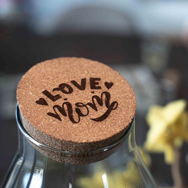 ‘LOVE MOM’ terrarium Drop XL + gegraveerde kurk – Fles terrarium DIY kit – Ø 24 cm ↑ 37 cm – Moederdag